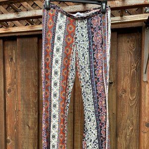 Groovy patterned flare leggings